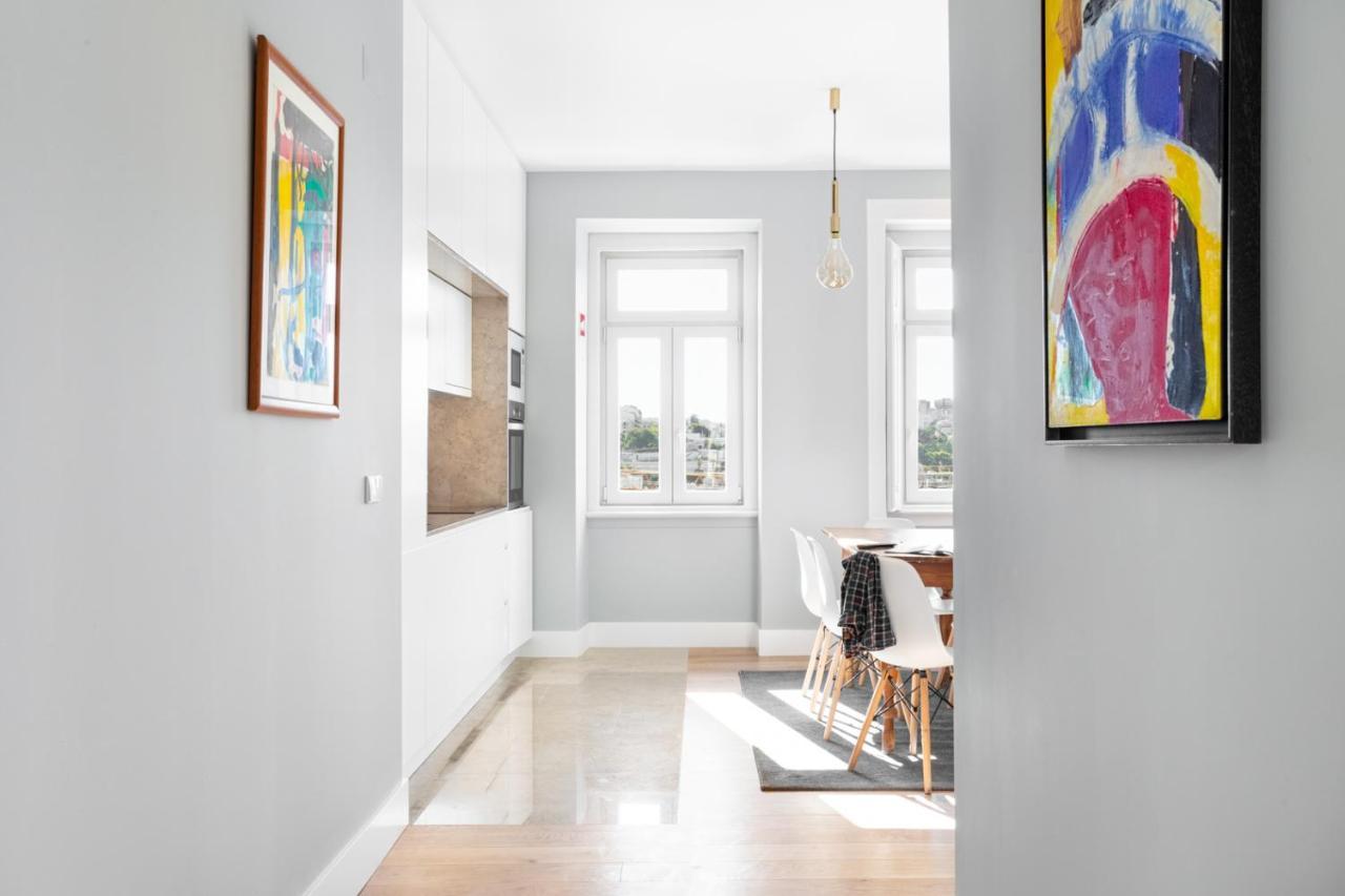 Joivy Marvelous 3-Bed Home With Astonishing View And Terrace, Nearby St George Castle Lisboa Exterior foto