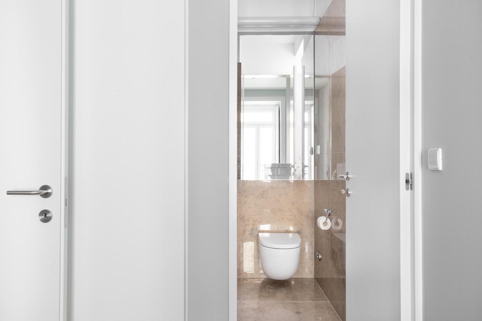 Joivy Marvelous 3-Bed Home With Astonishing View And Terrace, Nearby St George Castle Lisboa Exterior foto
